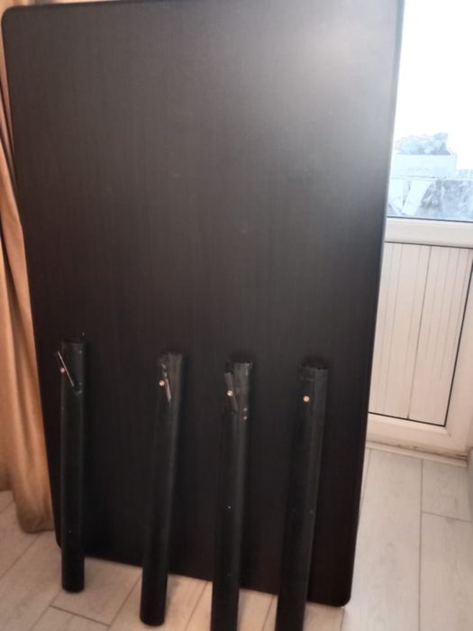 Продам стол 150 на 90