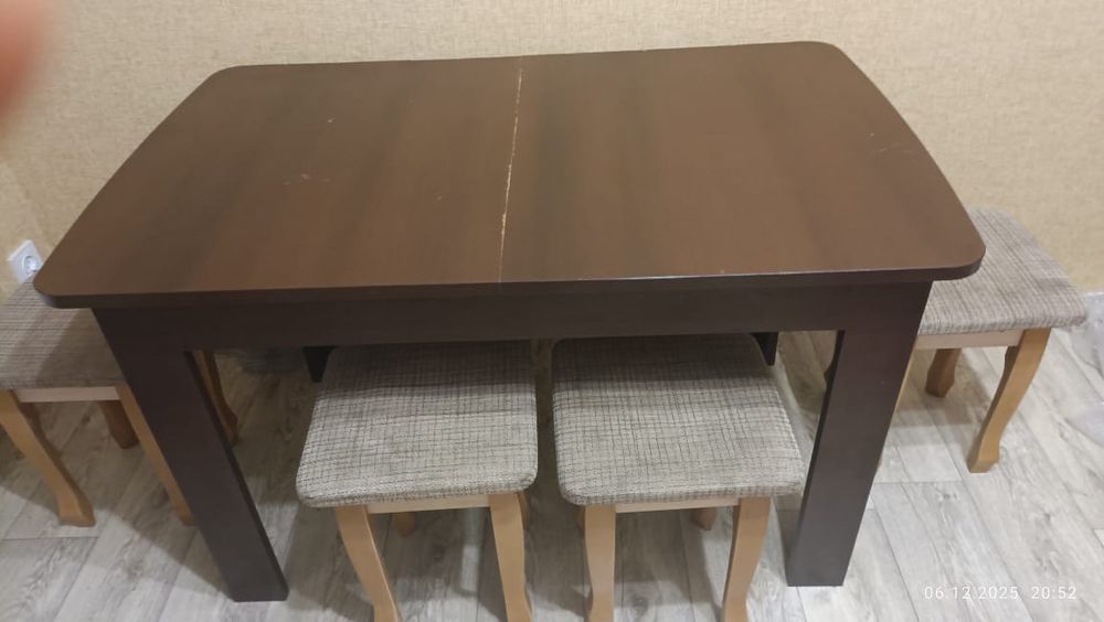 Стол кухонный продам