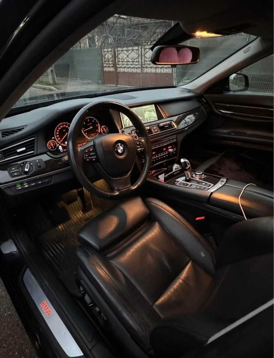 BMW 740 X-Drive 313 cp Facelift