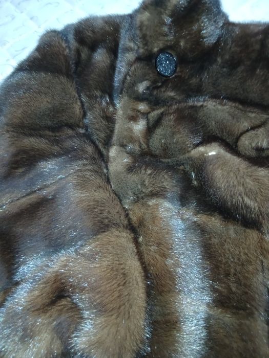 Продам шубу 25000