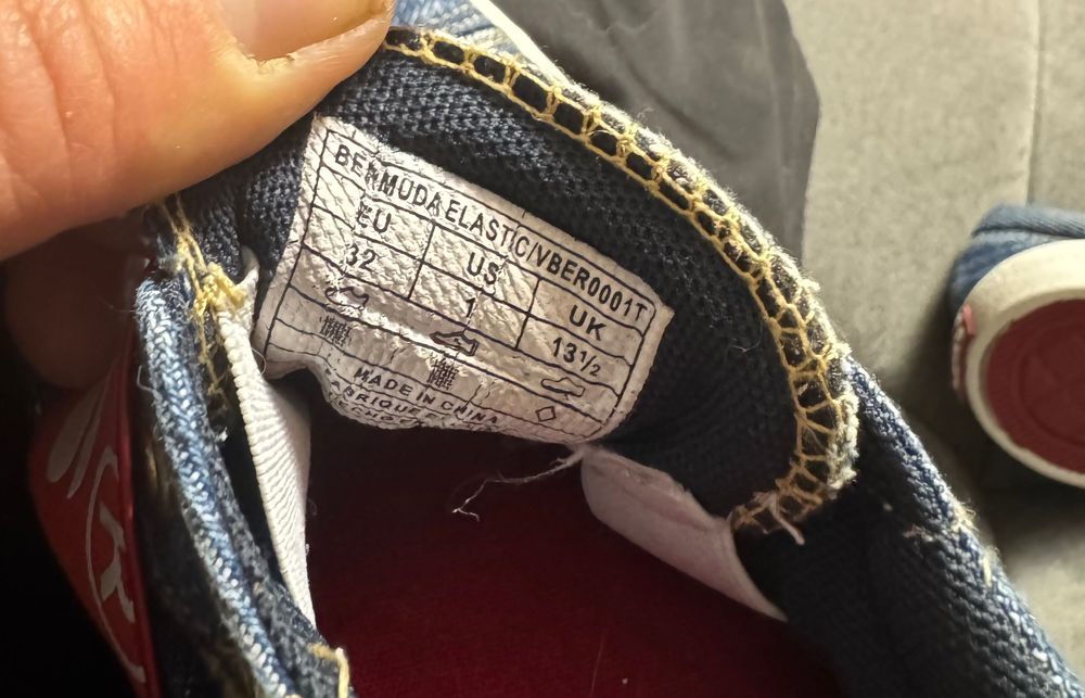 adidasi cipii nr 32 Levi's