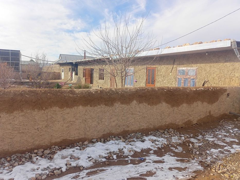 Ховли Уй Сотилади