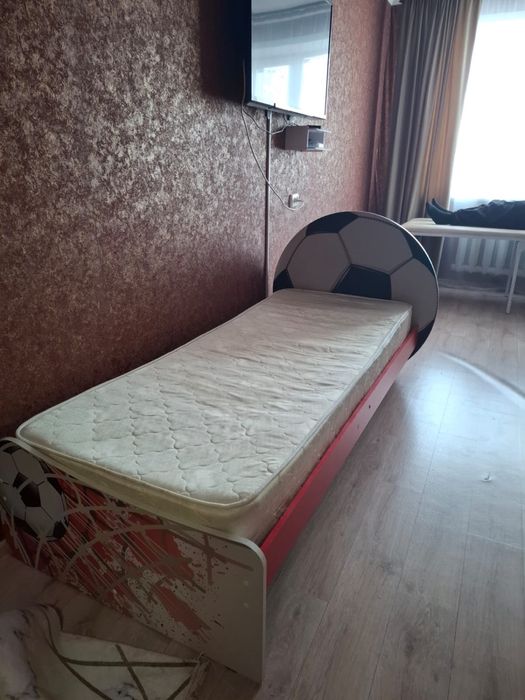Продам срочно кровать подростка