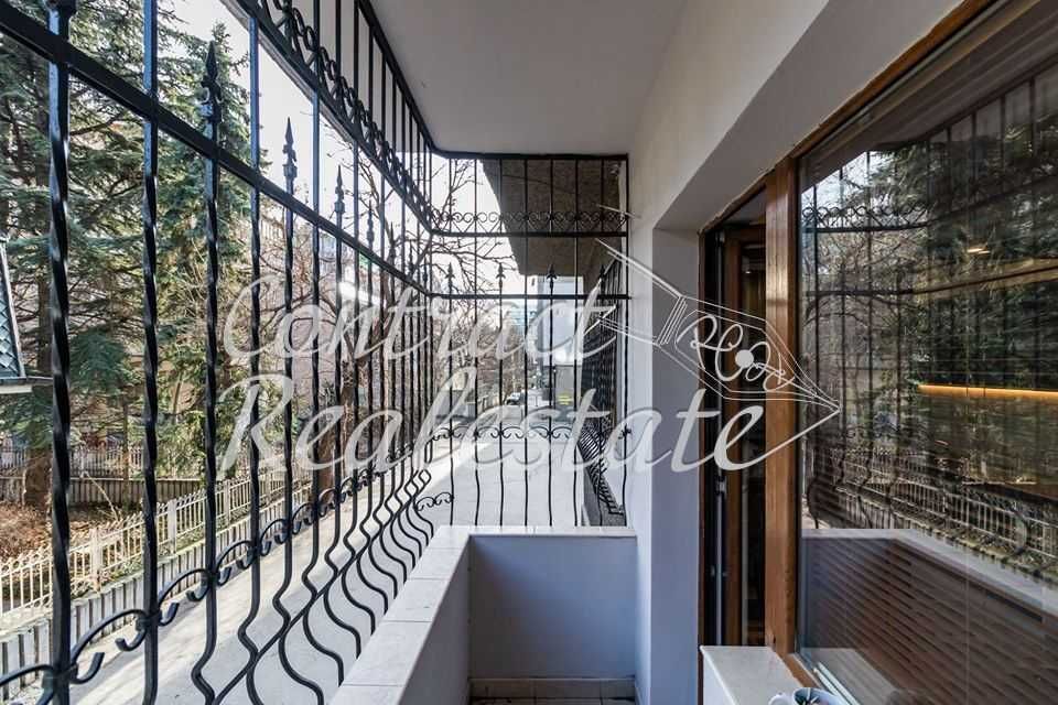 Луксозен Тристаен Обзаведен ВИНС !