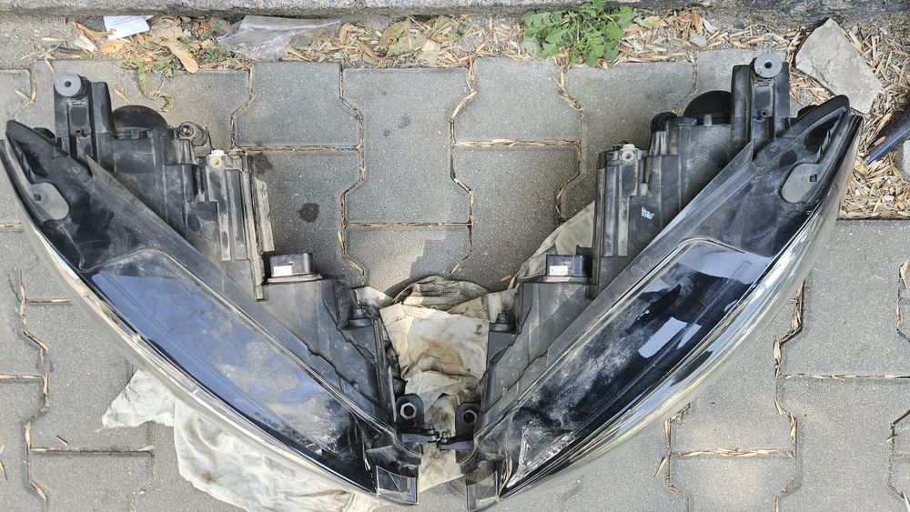 HELLA Ляв и Десен фар за  Фолксваген Голф 7/Volkswagen Golf 7