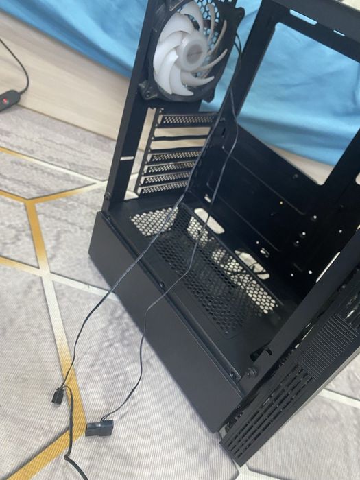 игровой корпус 2E Gaming RUNA G2107