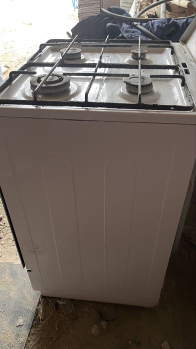 Продам газовую плиту