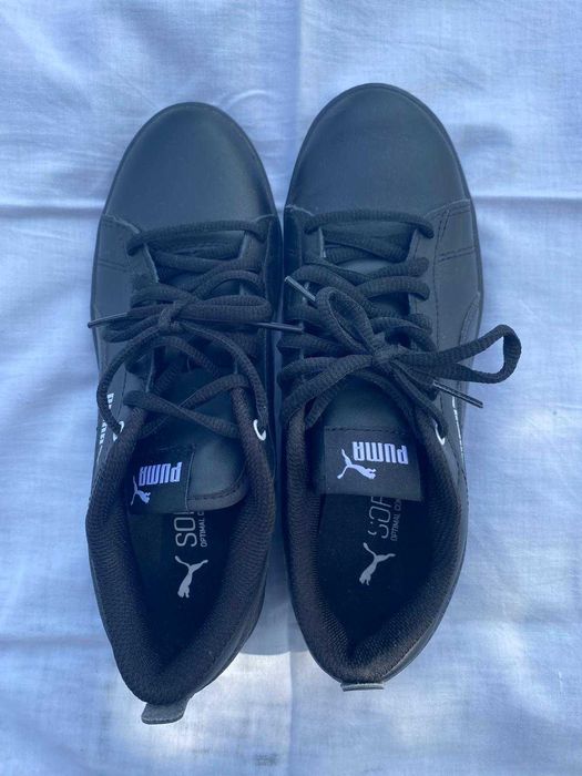 Vând încălțări sport Puma mărime 37