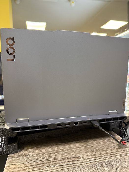 Чисто Нов Lenovo LOQ 15ARP9 + Гаранция