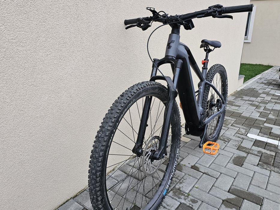 Cube reaction Race hybrid