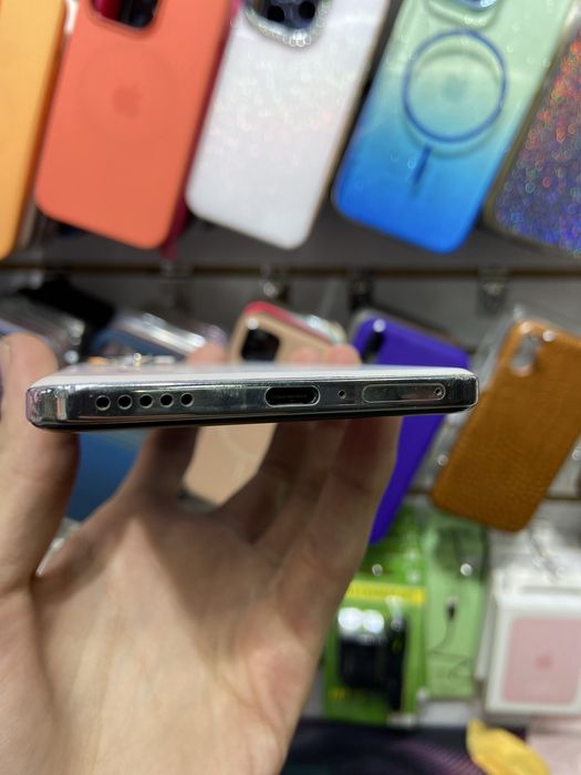 Honor 200 8/256 ideal