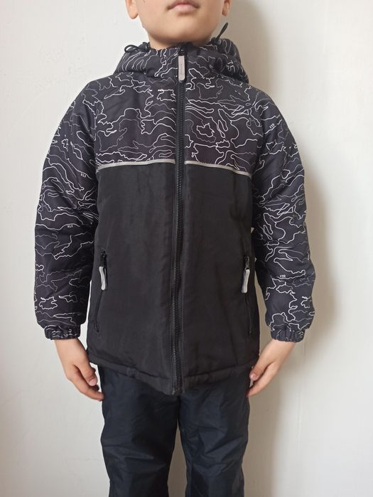 Продам пакет вещей на мальчика 7/8 лет.