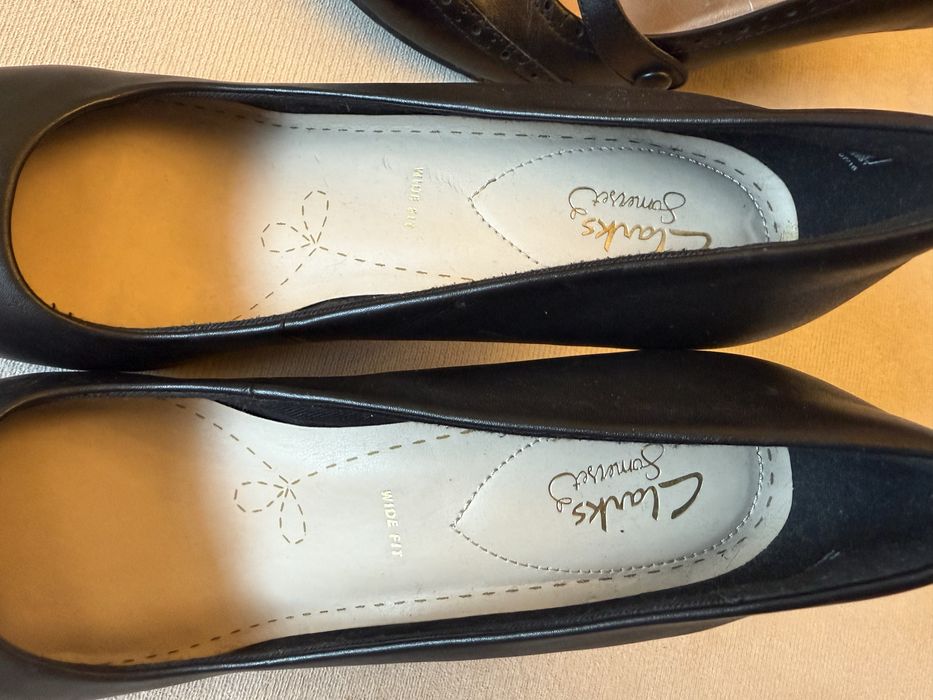 Обувки Clarks на висок ток 41 номер