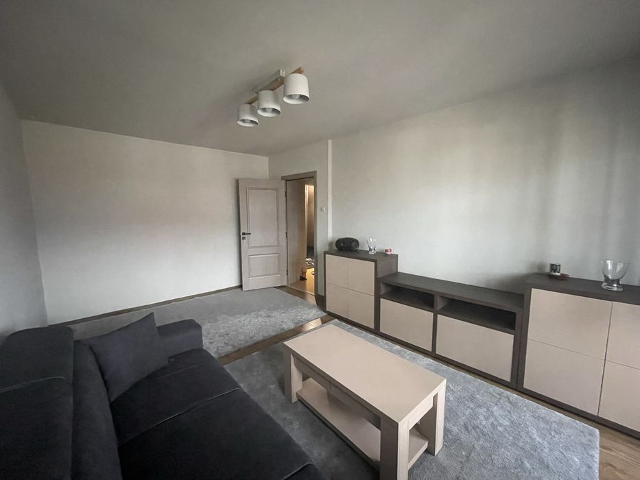 Vand apartament 2 camere, decomandat, 60mp (balcon inclus), bloc 1983