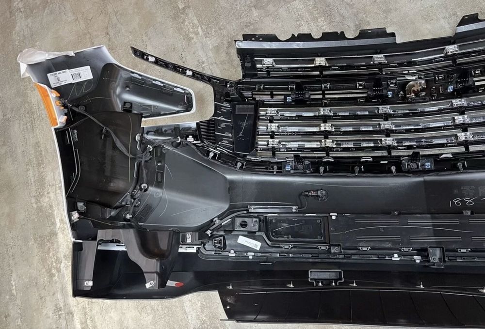 Бампер передний в сборе Chevrolet Tahoe 5