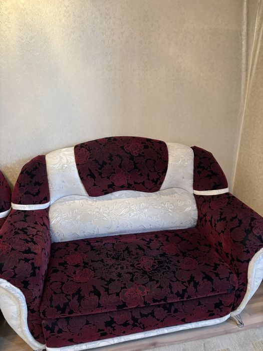 Продам диван тройку