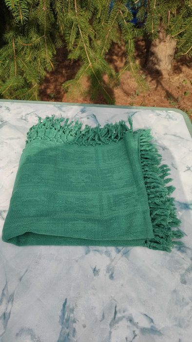 Зелена памучна покривка с ресни плътна тежка