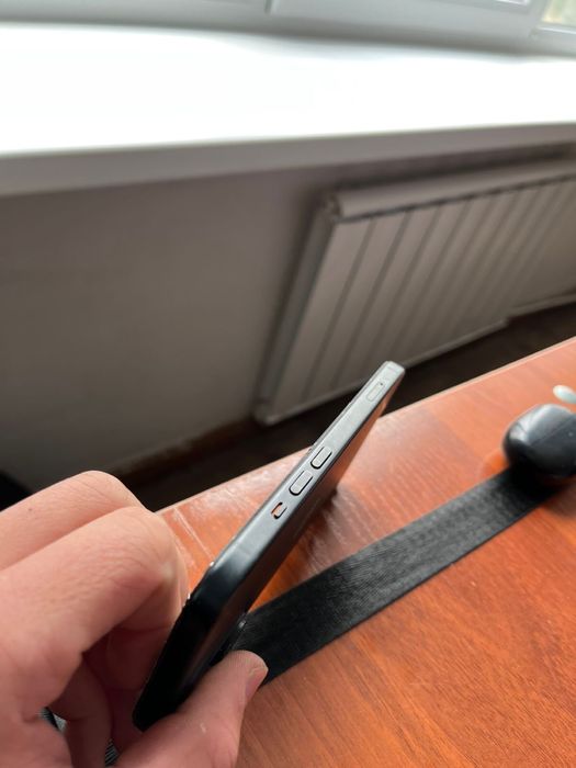 Продвм айфон 15!