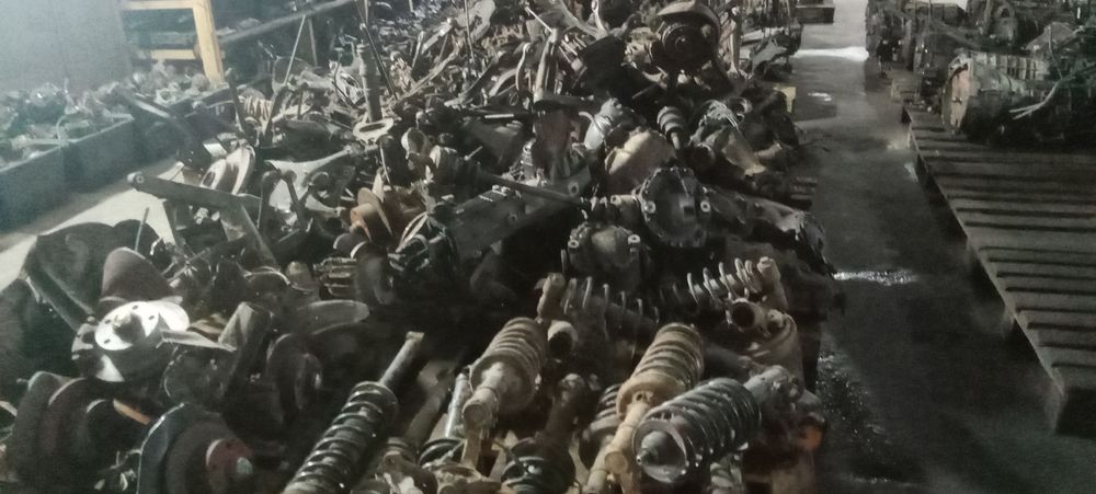 Авто разбор Ауди Мерседес.