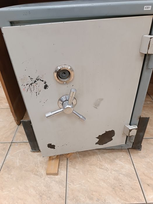 Сейф огнестойкий