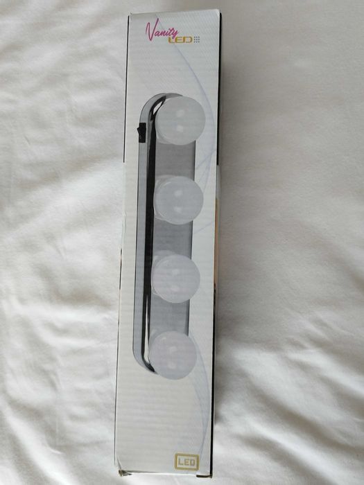 Lampa Vanity led pentru oglinda