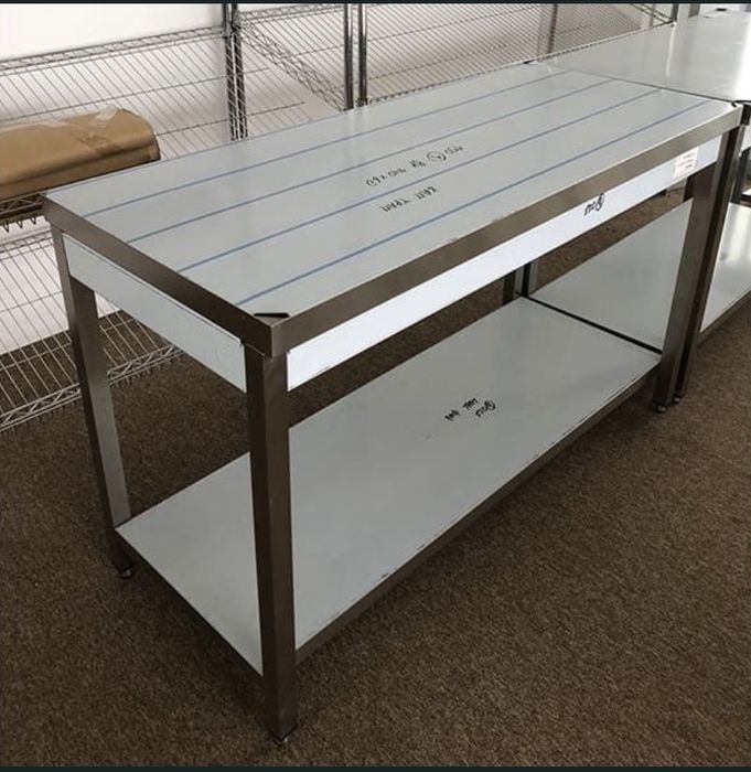 Mese de inox mai multe detali in pv sau la telefon