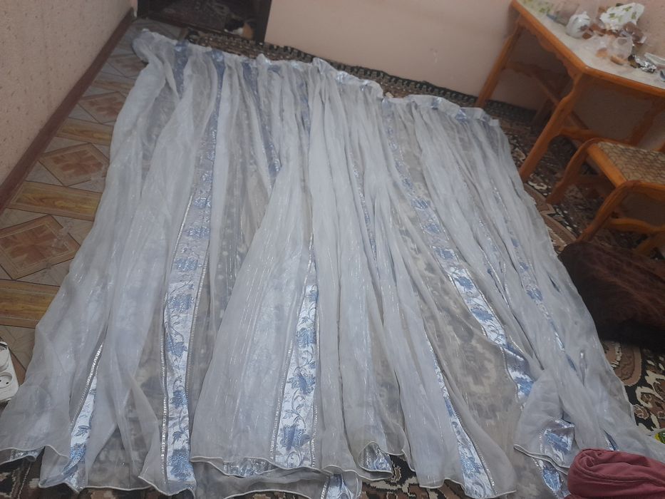 продаётся шторы в отличном состояние