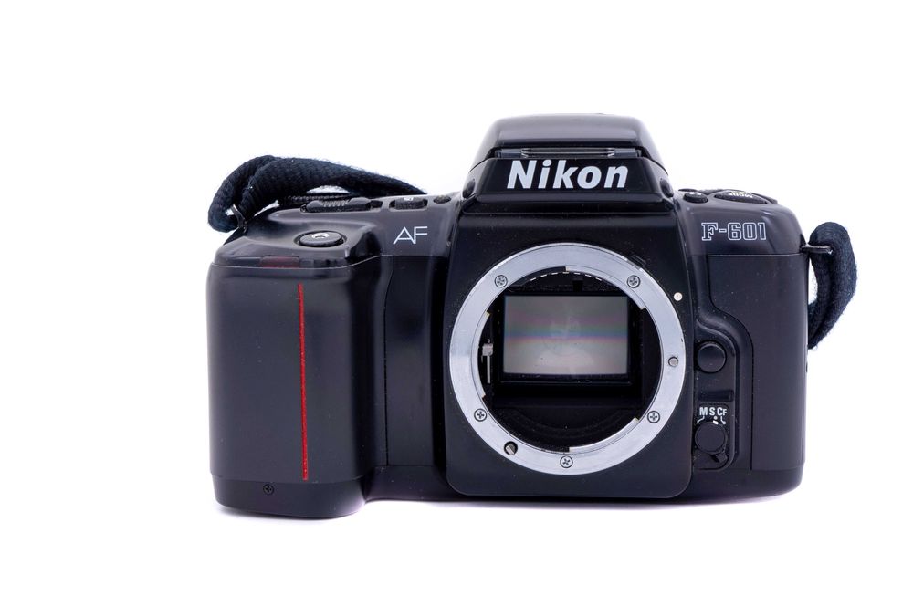 Aparat foto film Nikon F601