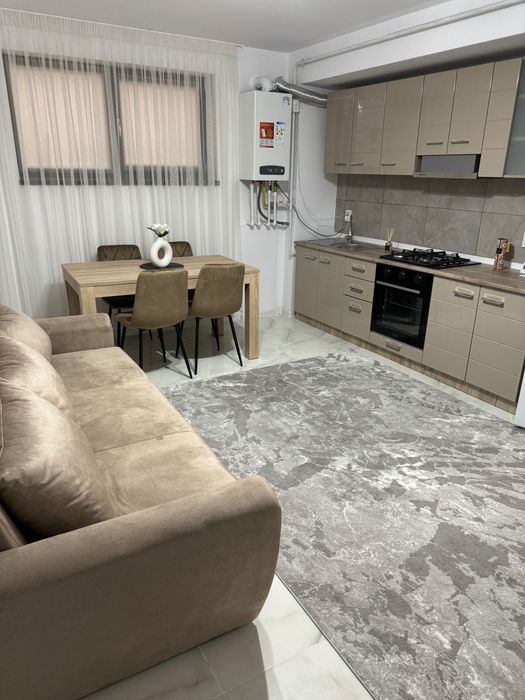 Inchirez apartament cu 2 camere la parter
