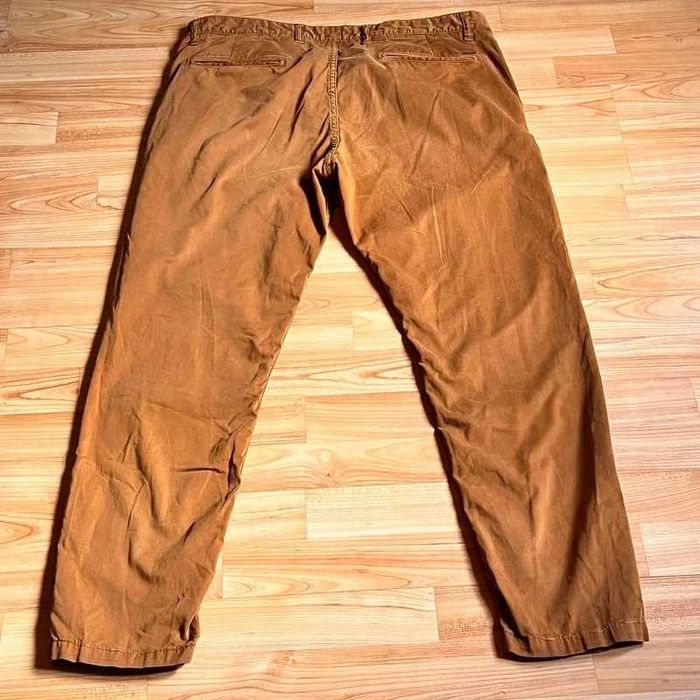 Pantaloni Hugo Boss chino croiala tapered fit maro