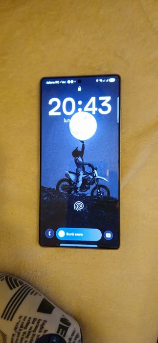 Vând Samsung S25 Ultra