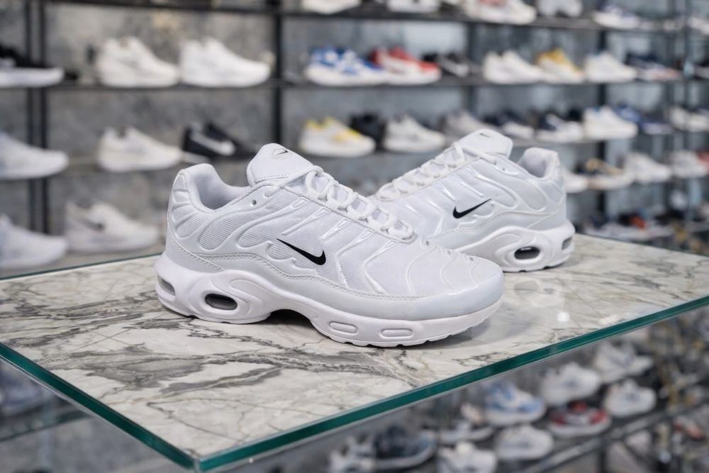 Маратонки nike нови