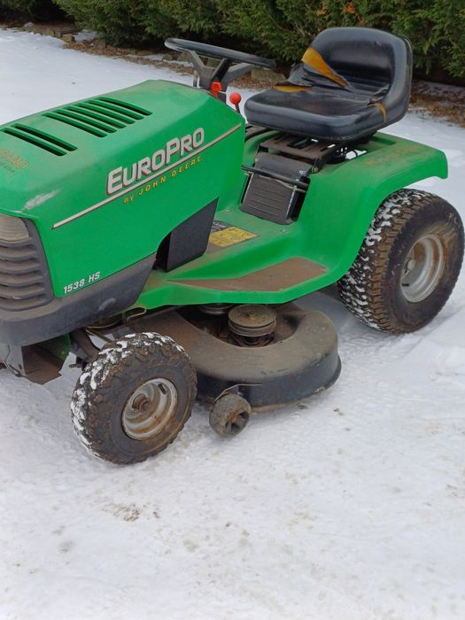 De vânzare tractoraz tuns gazon