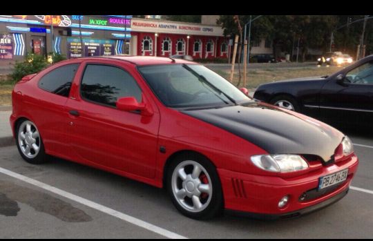 Рено Меган купе(коуч) на части