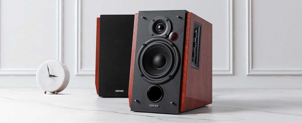 продам новый Edifier R1700BTs brown/Bluetooth/AUX/Sub OUT/66 ватт