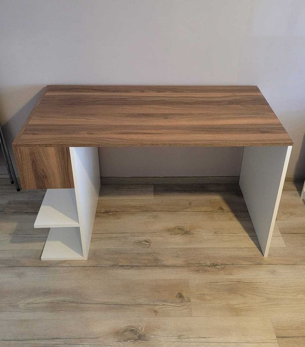 Masa de birou 122 (L) x 60 (l) x 74 (h)