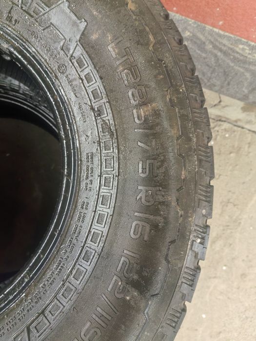 Продам шины б/у.