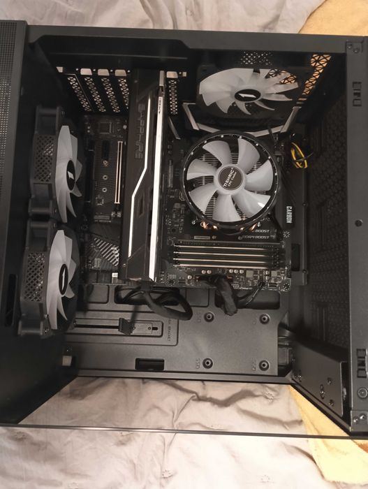 Геймърски компютър Ryzen 7