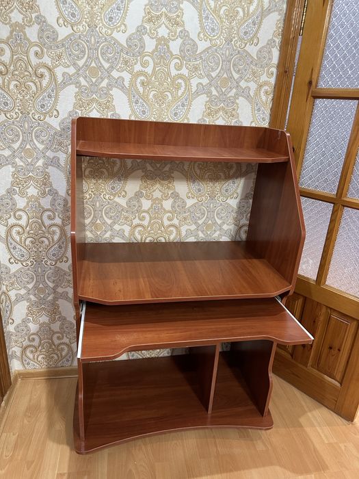 Продам компютерный подставку