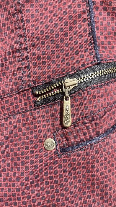 Костюм Роси - 36 EU сако и панталон, в много добро състояние