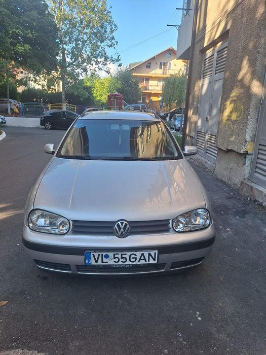 Auto wv golf 4 doar vând nu fac schimb                                    vând golf 4        brec