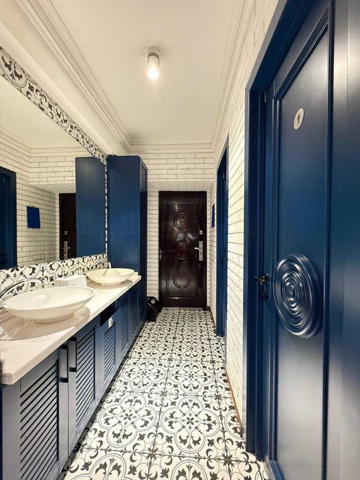 Продаётся помещение Ц-6, Lali ресторан 274м2