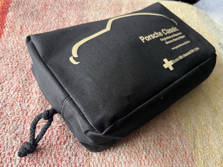 Сумка под аптечку порше-VAG.