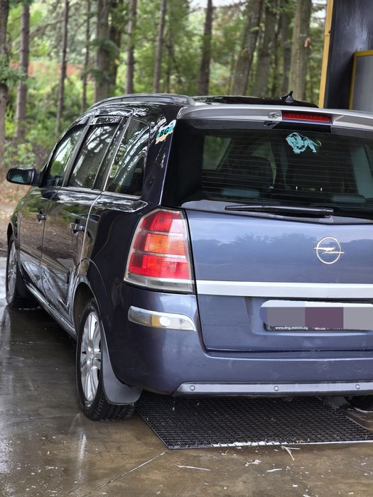 Opel Zafira 1.9CDTI 120ps Cosmo