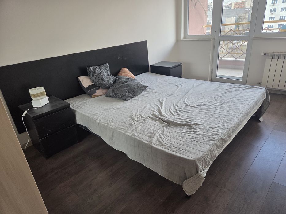 Спалня + нощни шкафчета