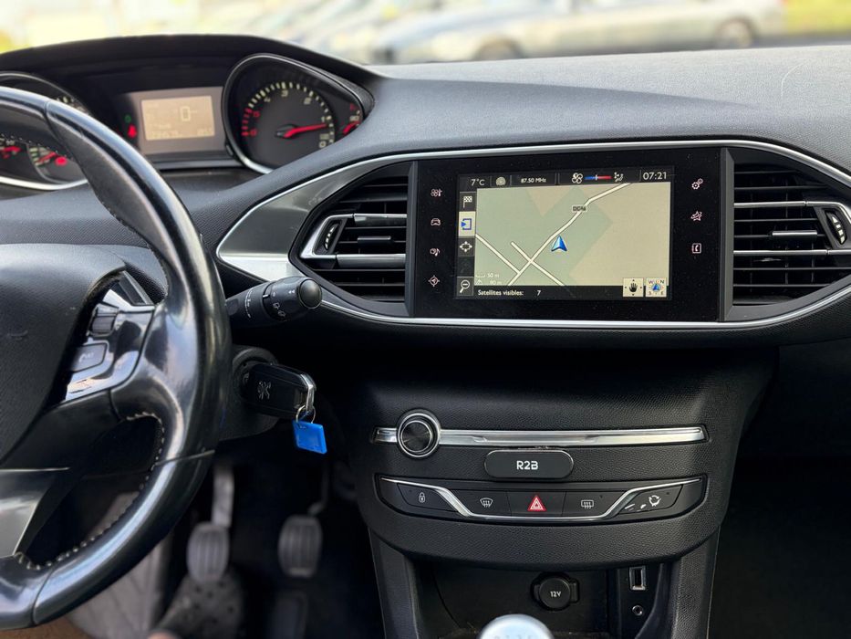 PEUGEOT 308 2015 — imagine 5