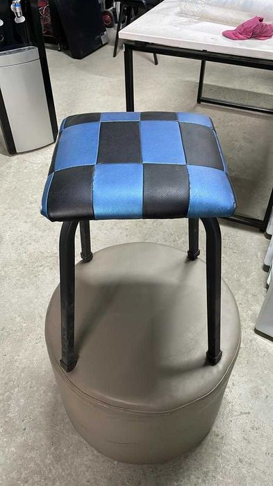 Табурет квадратный