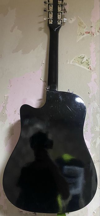 Продам две гитары срочно