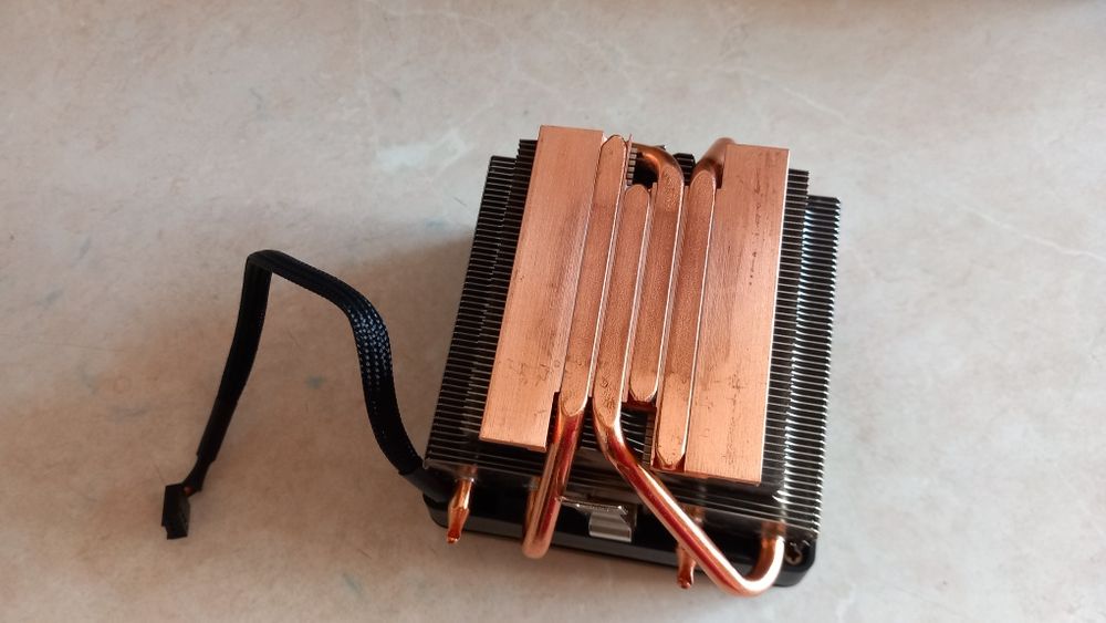 Cooler procesor AMD Wraith Prism RGB