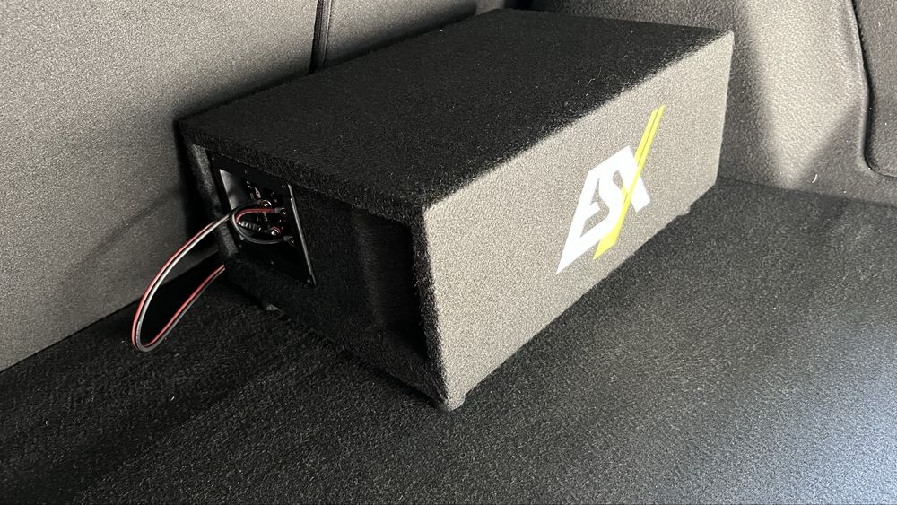Subwoofer auto Vibe si ESX